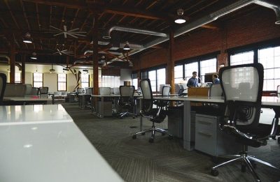 How to reduce back pain and back injuries in the workplace